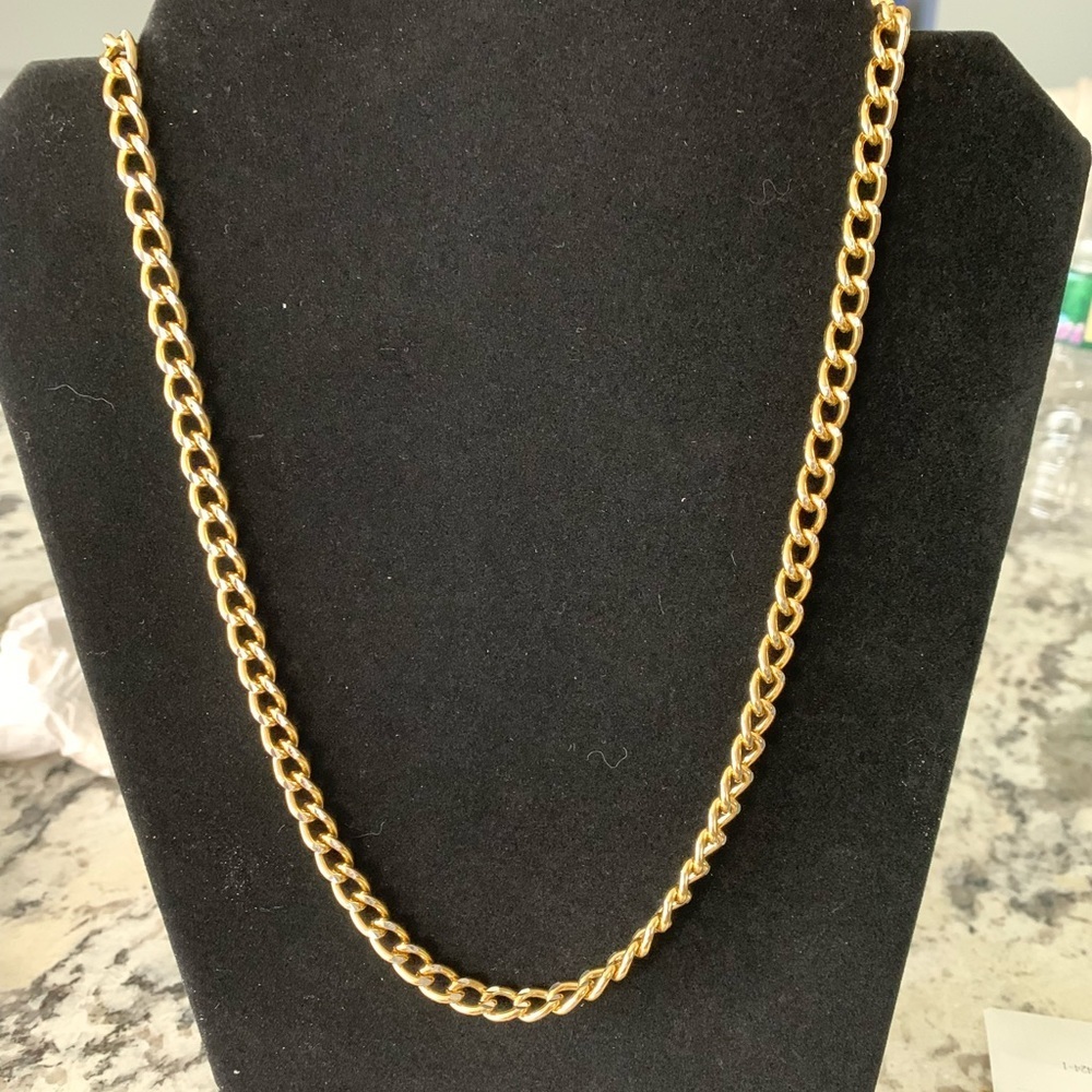 Gold & silver toned necklace w/ lobster claw clasp